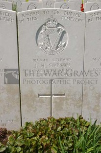 SPANBROEKMOLEN BRITISH CEMETERY - SIMPSON, JOHNSTON HILL
